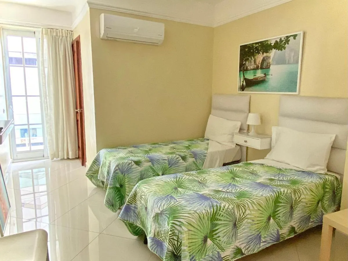 Hotel Shakey Санто-Доминго 3*,